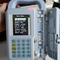 एलसीडी स्क्रीन पोर्टेबल मिनी इलेक्ट्रिक IV आसव पम्प चिकित्सा अस्पताल उपकरण